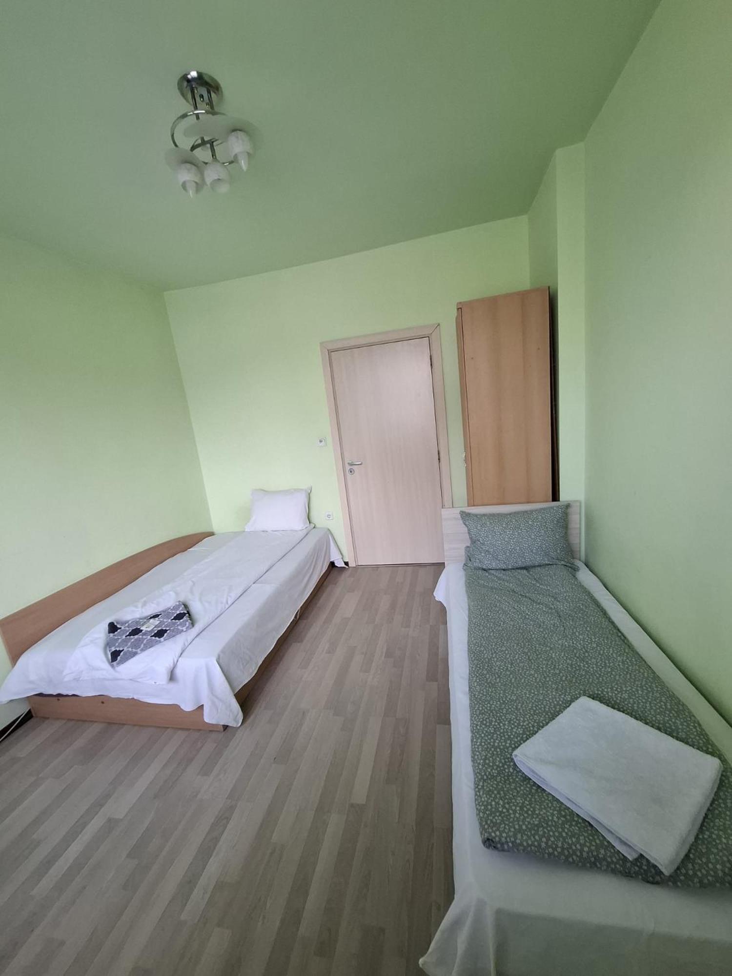 Guest Rooms Simona 2 Opanets Dış mekan fotoğraf